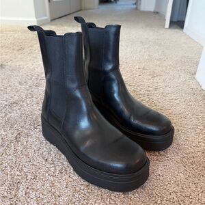 Vagabond Black Leather Boots